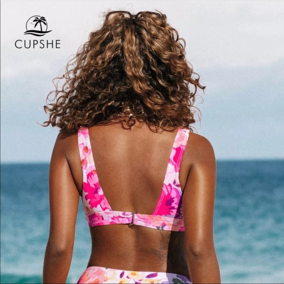 Cupshe bikini top. New with tags - Picture 2 of 8